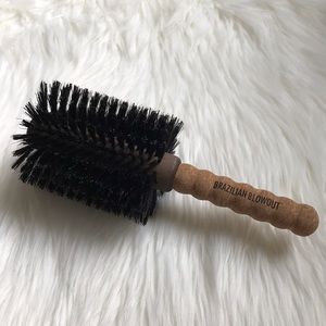 Brazilian Blowout XL round brush